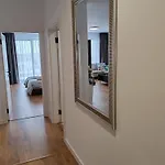 公寓 Sunny Apartment208