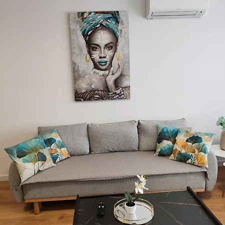 Sunny Apartment208