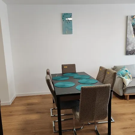 Sunny Apartment208 *