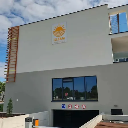 Sunny Apartment208 *