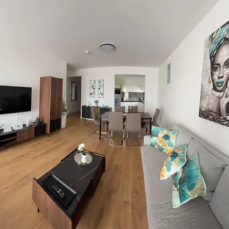 Sunny Apartment208 Dunajská Streda